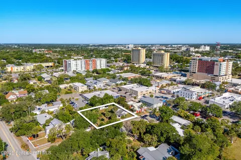 View/Area - 2106 Vernon Pl, Melbourne, FL 32901 photo 3 of 29