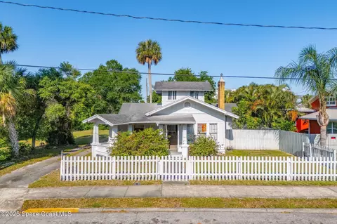 2106 Vernon Pl, Melbourne, FL 32901