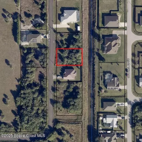 2175 Day Ave SW, Palm Bay, FL 32908
