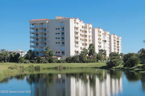 110 Warsteiner Way #204, Melbourne Beach, FL 32951