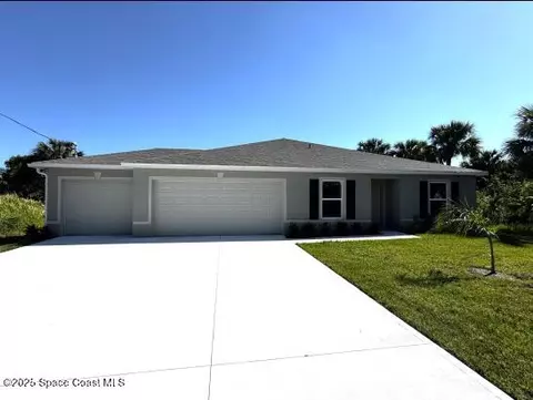 174 Fayetteville St SW, Palm Bay, FL 32908