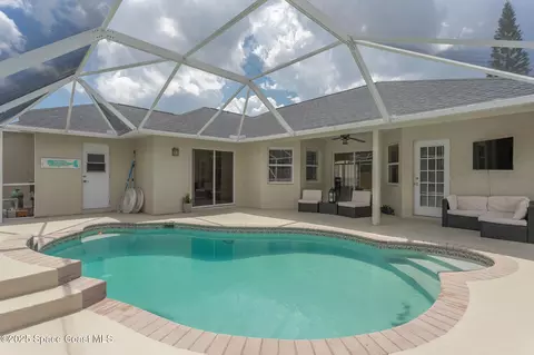 4920 48th Pl, Vero Beach, FL 32967