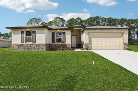 1342 Tordira St SE, Palm Bay, FL 32909