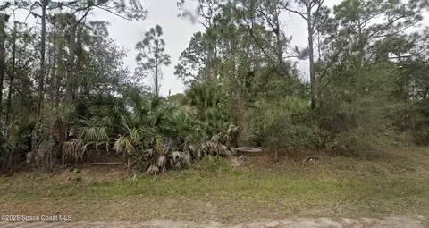 140 Santa Rosa Ave SW, Palm Bay, FL 32908