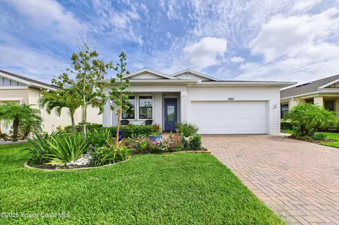 1563 Great Belt Cir, Melbourne, FL 32940