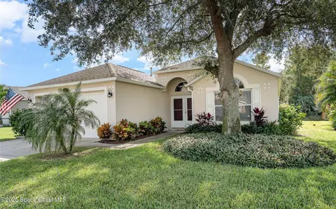 2221 Spring Creek Cir, Palm Bay, FL 32905