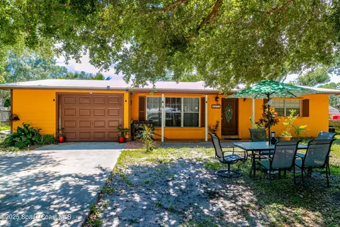 5402 Shannon Dr, Fort Pierce, FL 34951
