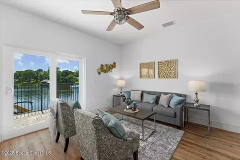 Living - 913 Paddleboard Ct, Melbourne, FL 32935 photo 1 of 3