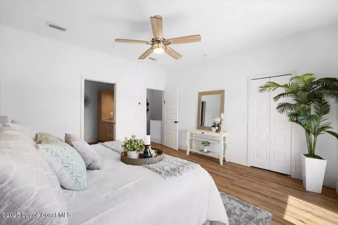 Bedroom - 913 Paddleboard Ct, Melbourne, FL 32935 photo 2 of 5
