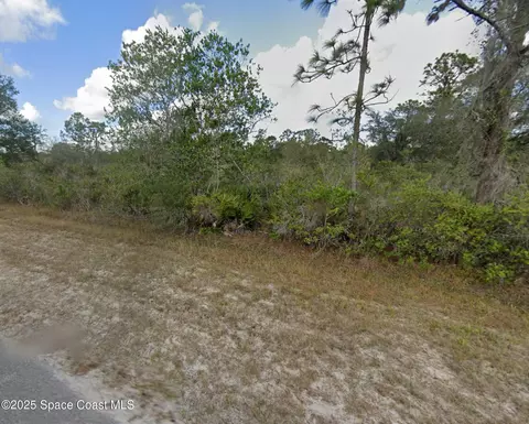 622 Eldorado Ave, Indian Lake Estates, FL 33855