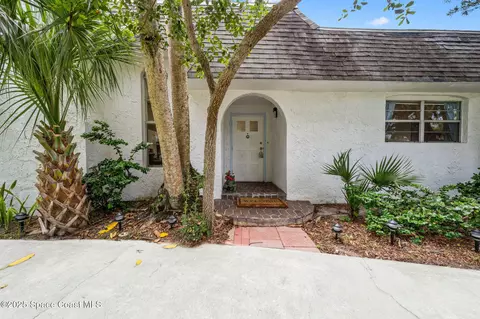 180 Ibis Dr, Melbourne Beach, FL 32951