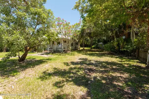 Exterior - 2101 Vernon Pl, Melbourne, FL 32901 photo 2 of 5