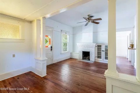 Living - 2101 Vernon Pl, Melbourne, FL 32901 photo 1 of 2
