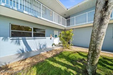 302 Lincoln Ave #6, Cape Canaveral, FL 32920