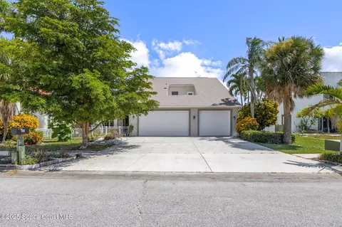 805 W Central Blvd, Cape Canaveral, FL 32920