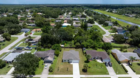 1105 Jupiter Blvd NW, Palm Bay, FL 32907