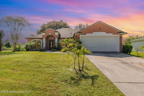 6105 Banyan St, Cocoa, FL 32927 photo 1