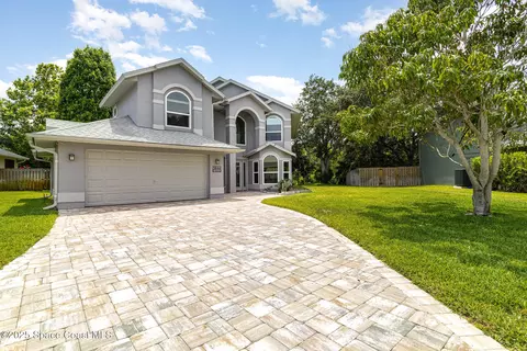 3844 Saint Armens Cir, Melbourne, FL 32934