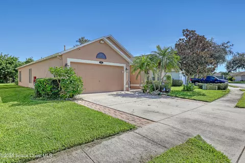 2210 Spring Creek Cir, Palm Bay, FL 32905