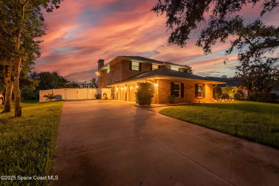 Exterior - 138 Windward Way, Indian Harbour Beach, FL 32937 photo 4 of 8