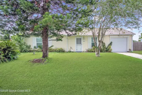 1426 Healey St NW, Palm Bay, FL 32907