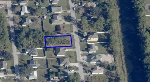 1000 Hammacher Ave SW, Palm Bay, FL 32908