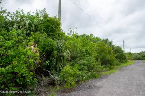 866 SW Wiseman St SW, Palm Bay, FL 32908