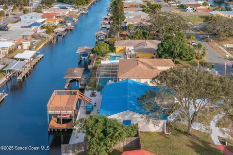 2030 Porpoise St, Merritt Island, FL 32952
