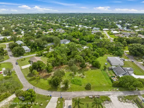 11126 Mulberry St, Sebastian, FL 32958