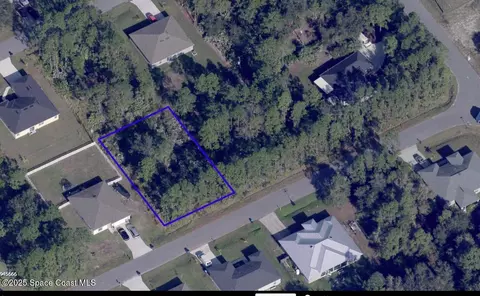 687 Floyd St SE, Palm Bay, FL 32909