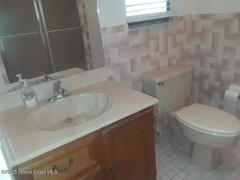 Bath - 1173 Scyphers St NE, Palm Bay, FL 32905 photo 2 of 2