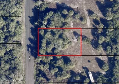 2015 Alwar Ave SW, Palm Bay, FL 32908