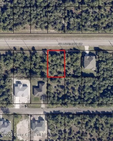 550 St Andre Blvd SW, Palm Bay, FL 32908