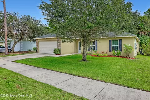 421 Carley Ln, Cocoa, FL 32926