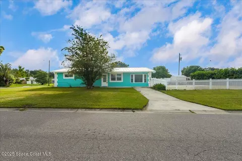 4189 Hammock Dr, Melbourne, FL 32935 photo 1