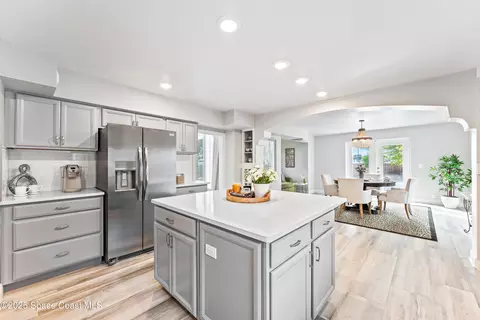 Kitchen - 121 Circle Dr, Cocoa, FL 32922 photo 5 of 9