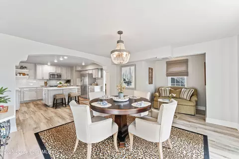 Dining - 121 Circle Dr, Cocoa, FL 32922 photo 4 of 5