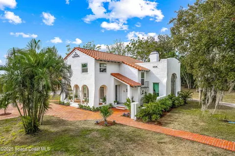 121 Circle Dr, Cocoa, FL 32922