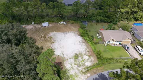 895 Tedder Rd SE, Palm Bay, FL 32909