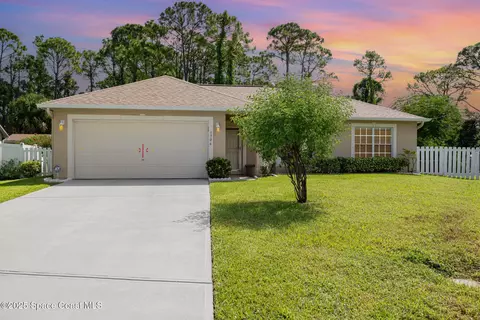 1706 Delki St NW, Palm Bay, FL 32907