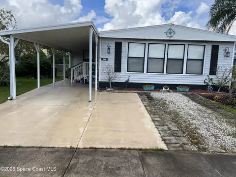 1724 Mango St NE, Palm Bay, FL 32905