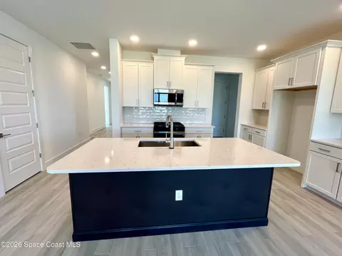 Kitchen - 3104 Dampier Dr, Melbourne, FL 32940 photo 1 of 2