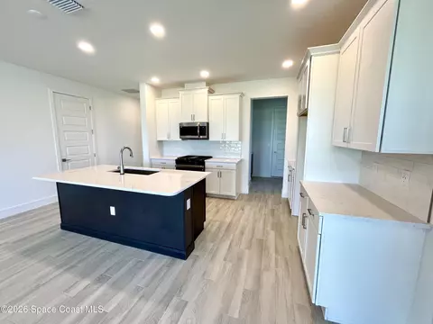 Kitchen - 3104 Dampier Dr, Melbourne, FL 32940 photo 2 of 2