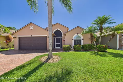 946 Shaw Cir, Melbourne, FL 32940