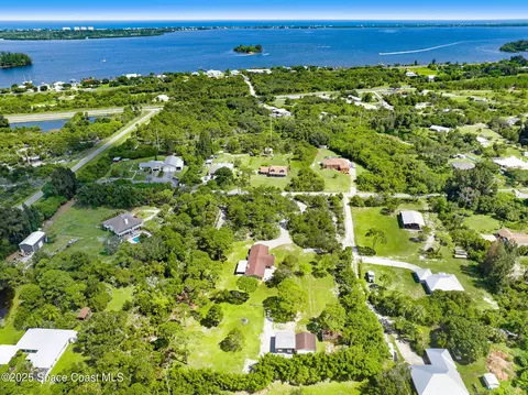 View/Area - 6570 Whispering Pines Ln, Grant, FL 32949 photo 3 of 16