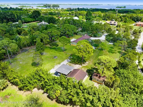 View/Area - 6570 Whispering Pines Ln, Grant, FL 32949 photo 6 of 16