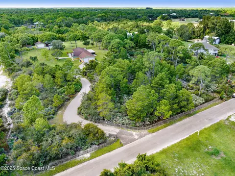 View/Area - 6570 Whispering Pines Ln, Grant, FL 32949 photo 1 of 16