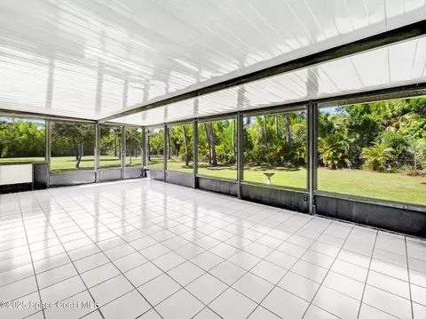Exterior - 6570 Whispering Pines Ln, Grant, FL 32949 photo 5 of 7