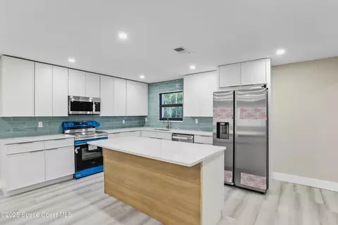 Kitchen - 1940 Dawn Dr, Melbourne, FL 32935 photo 1 of 2