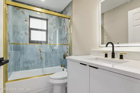 Bath - 1940 Dawn Dr, Melbourne, FL 32935 photo 2 of 2